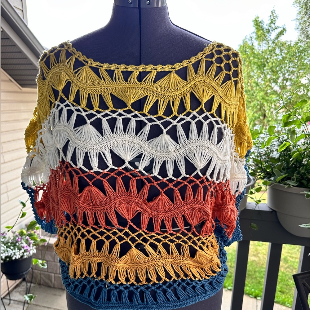Oxygens crochet knit free size sweater